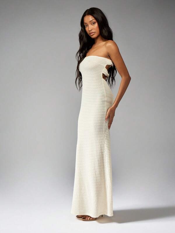 Missguided MISSGUIDED Knit Maxi Dress With Open Back Design And Bead Trim Detail