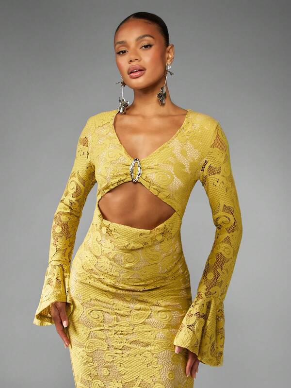 Missguided MISSGUIDED Lace Bell Sleeve Maxi Dress With Cut Out Detail