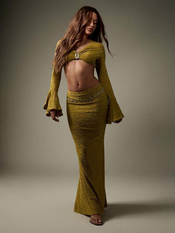 missguided MISSGUIDED Lace Bell Sleeve Plunge Crop Top With Fish Tail Skirt