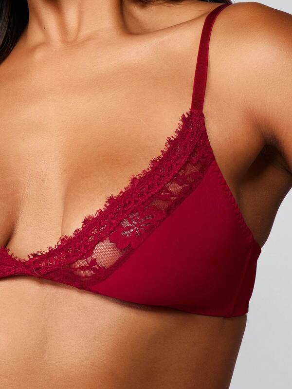 Missguided MISSGUIDED Lace Bralette With Eyelash Trim