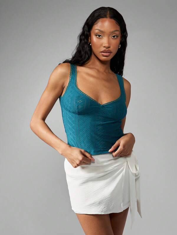 missguided MISSGUIDED Lace Fitted Sleeveless Scalloped Trim Tank Top
