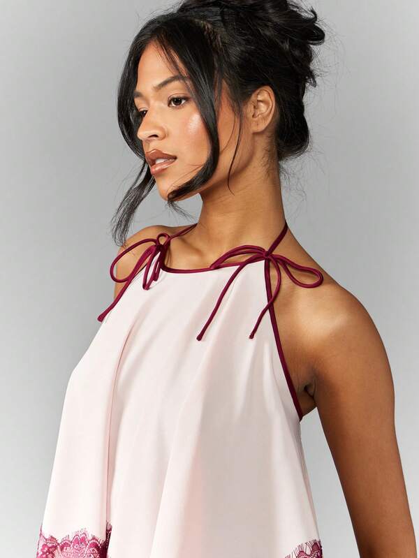 Missguided MISSGUIDED Lace Trim Sleeveless Halter Top