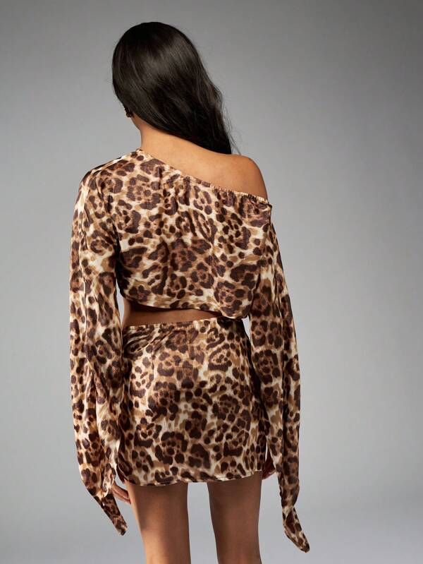 Missguided MISSGUIDED Leopard Print Draped Long Sleeve Crop Top Mini Skirt Set