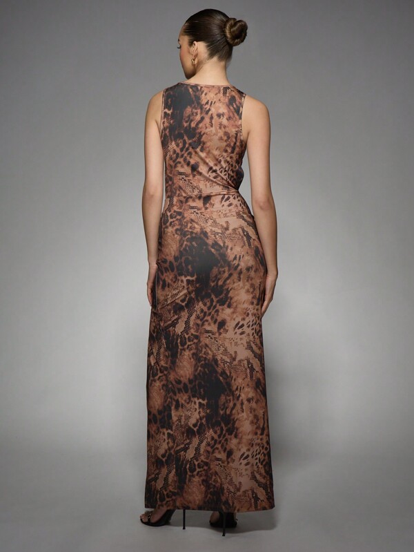 Missguided MISSGUIDED Leopard Print Maxi Dress With Embellished Cut-Outs And Keyhole