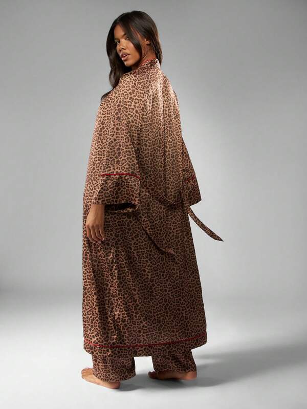 Missguided MISSGUIDED Leopard Print Satin Long Robe With Contrast Piping
