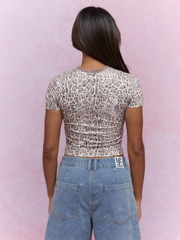 Missguided MISSGUIDED Logo Leopard Print With Contrast Collar