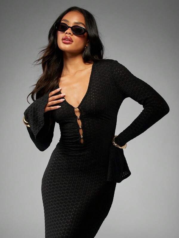 Missguided MISSGUIDED Long Bell Sleeve Textured Knit Floor Length Plunge Neckline Maxi Dresses