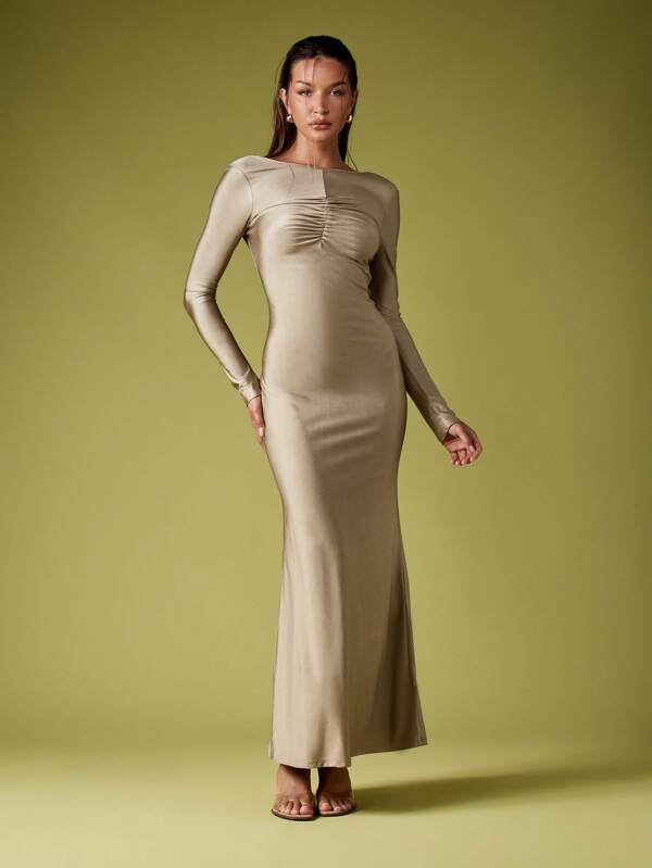 Missguided MISSGUIDED Long Sleeve Backless Maxi Dress With Circle Hardware Detail