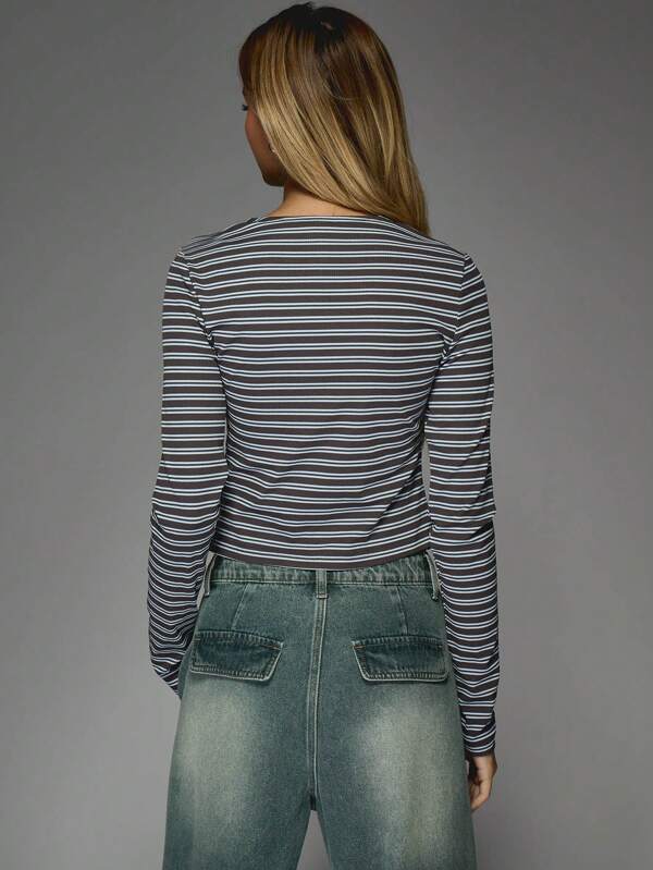 Missguided MISSGUIDED Long Sleeve Ribbed Crop Top With Button Front