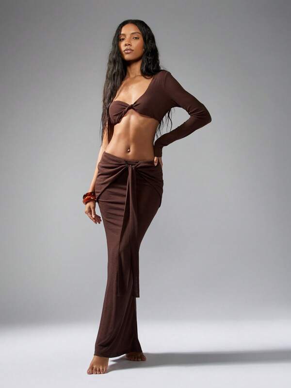 missguided MISSGUIDED Long Sleeve Twist Front Crop Top Maxi Skirt Set
