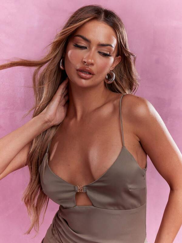 Missguided MISSGUIDED Metal Logo Clasp Cut Out Cami Maxi Dress