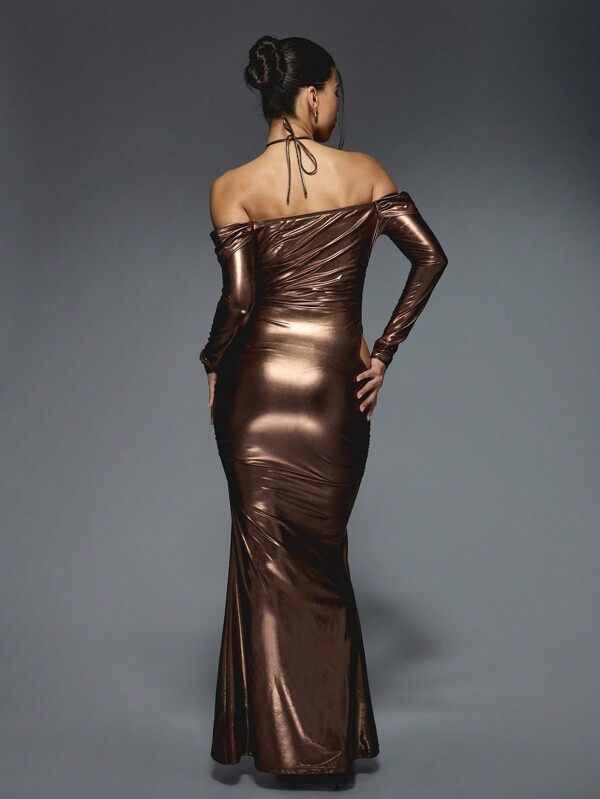Missguided MISSGUIDED Metallic Ruched Maxi Dress With Cut Out Design And Long Sleeves