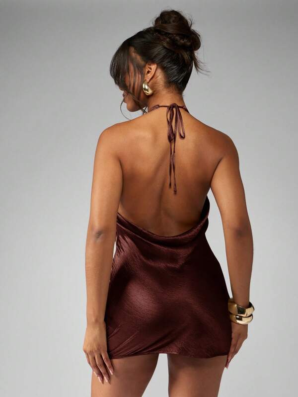 Missguided MISSGUIDED Metallic Satin Halter Neck Backless Mini Dress