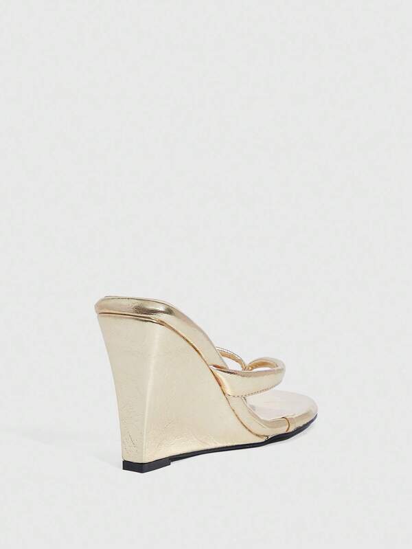 Missguided MISSGUIDED Metallic Wedge Thong Sandals With Platform Heel