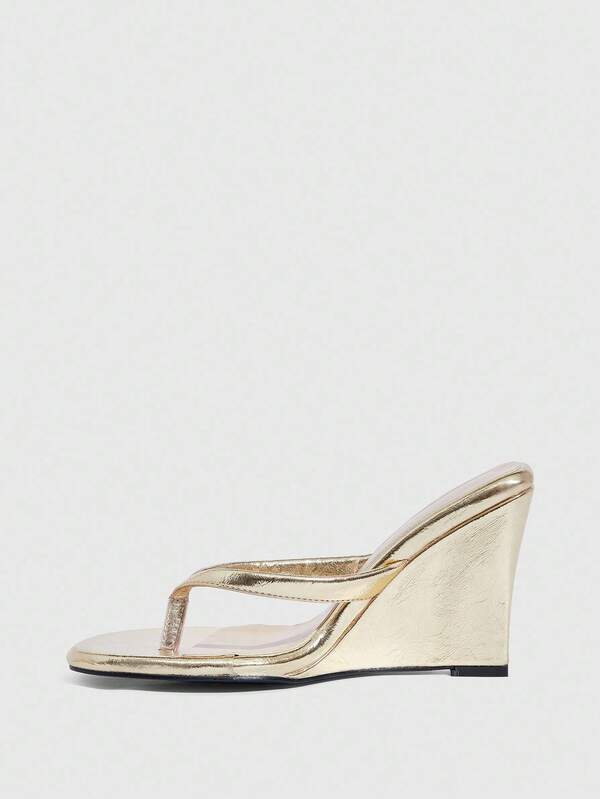 Missguided MISSGUIDED Metallic Wedge Thong Sandals With Platform Heel