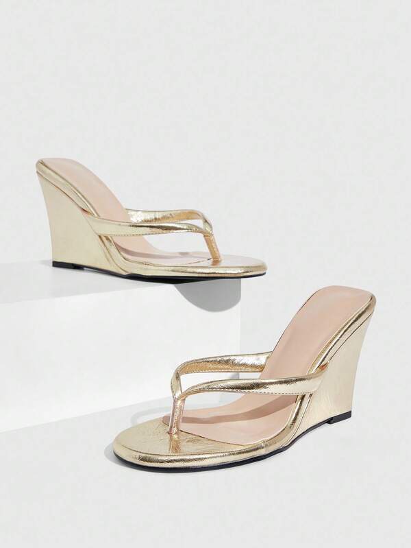 missguided MISSGUIDED Metallic Wedge Thong Sandals With Platform Heel