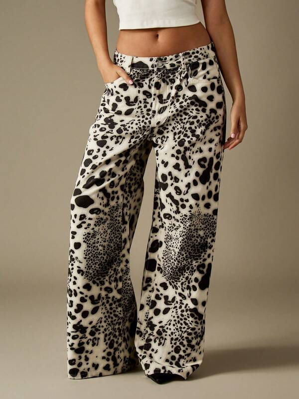 missguided MISSGUIDED Mid Rise Baggy Animal Print Jeans