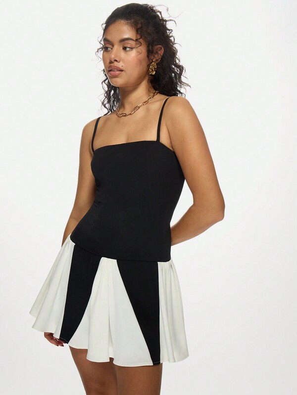 Missguided MISSGUIDED Mini Dress With Square Neck And Spaghetti Straps