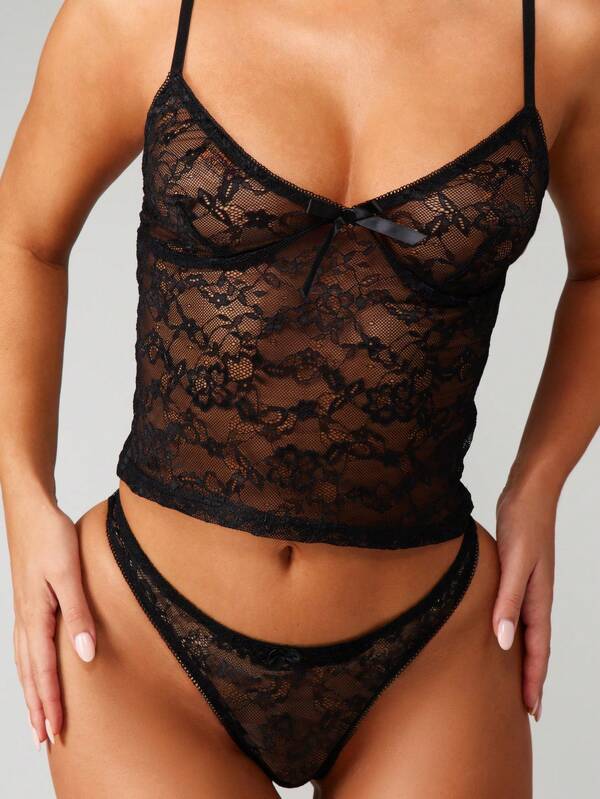 missguided MISSGUIDED Lace Bra And Panty Set