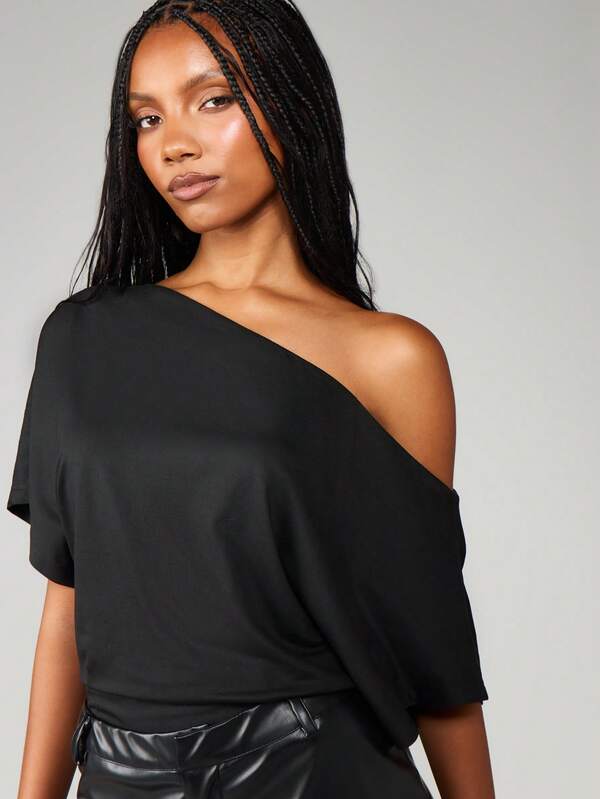 Missguided MISSGUIDED Off Shoulder Asymmetric Short Sleeve Bodysuit