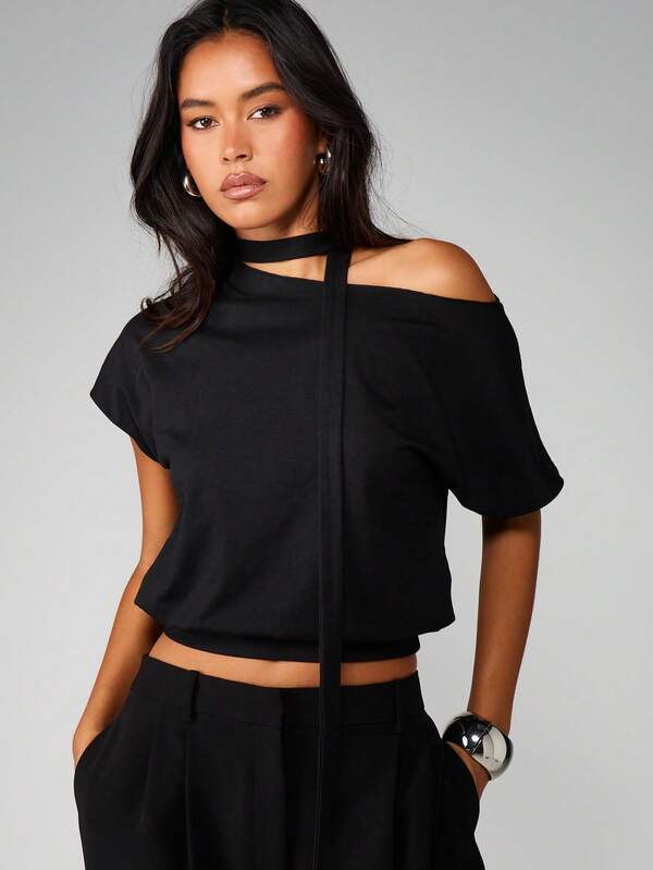 missguided MISSGUIDED Off Shoulder Choker Neck Top With Cold Shoulder Detail