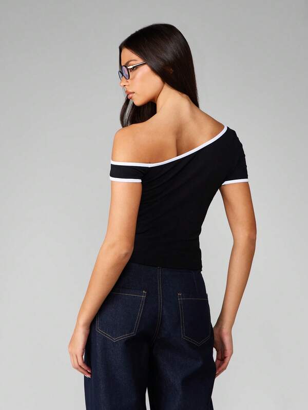 Missguided MISSGUIDED Off Shoulder Crop Top With Contrast Binding Trim