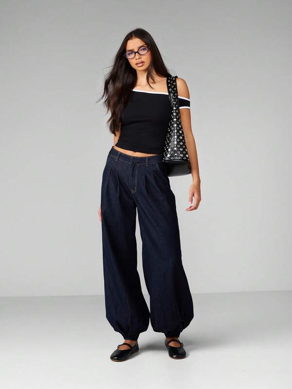 Missguided MISSGUIDED Off Shoulder Crop Top With Contrast Binding Trim