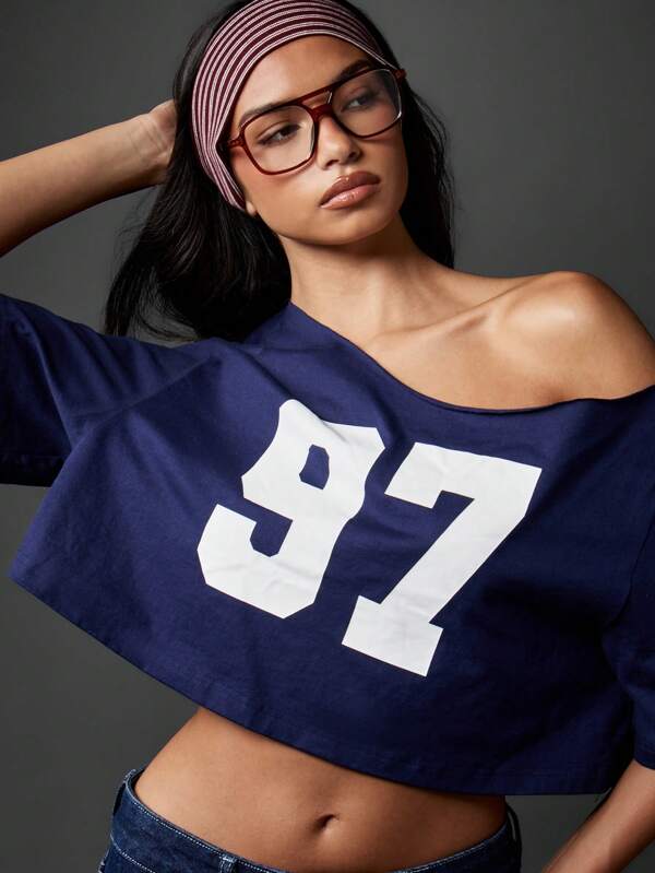missguided MISSGUIDED Off Shoulder Cropped Jersey T-Shirt With Varsity Number Print