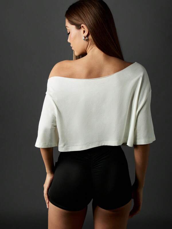 Missguided MISSGUIDED Off Shoulder Cropped Logo Print T-Shirt With Half Sleeves