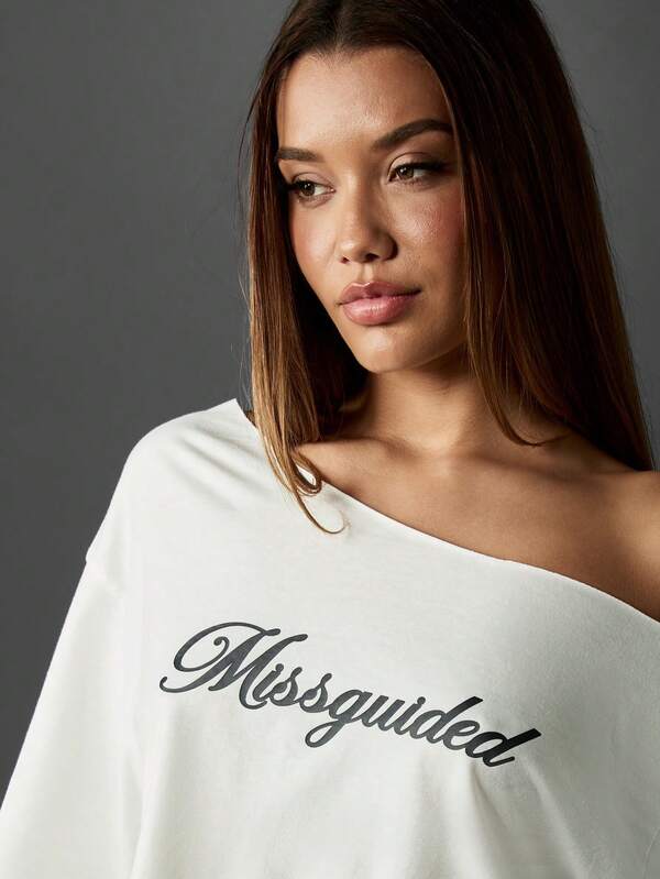 Missguided MISSGUIDED Off Shoulder Cropped Logo Print T-Shirt With Half Sleeves