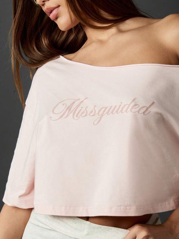 Missguided MISSGUIDED Off Shoulder Cropped Logo T Shirt With Short Sleeves