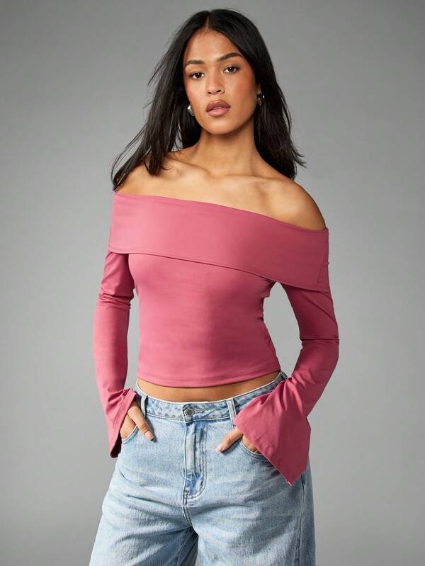 Missguided MISSGUIDED Off Shoulder Long Sleeve Bardot Foldover Neckline Fitted Crop Top