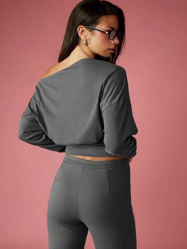 Missguided MISSGUIDED Off Shoulder Long Sleeve Sweatshirt