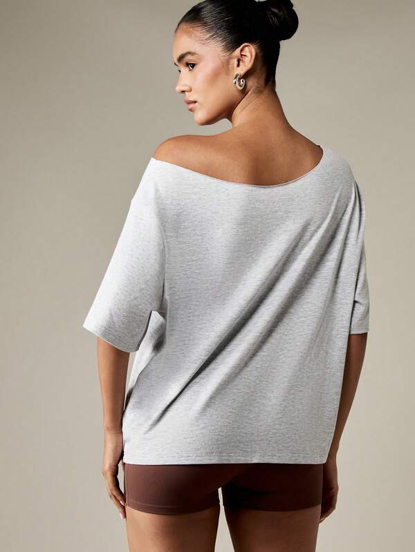 Missguided MISSGUIDED Off Shoulder Oversized T-Shirt With Logo Print