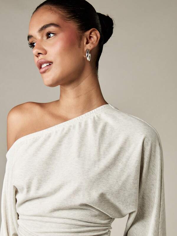 Missguided MISSGUIDED Off Shoulder Ruched Long Sleeve Crop Top With Gathered Waist