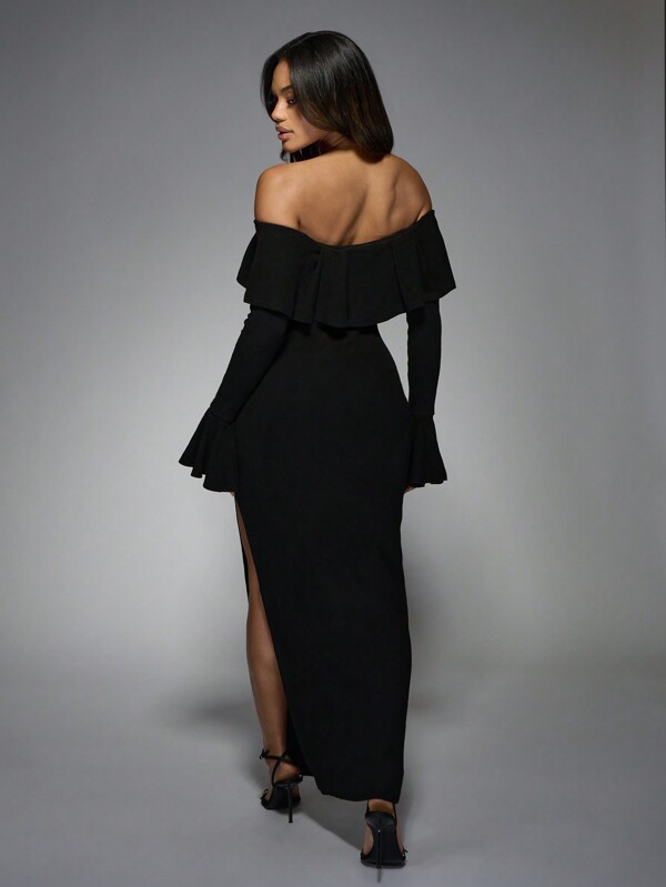 Missguided MISSGUIDED Off Shoulder Ruffle Maxi Dress With Bell Sleeves