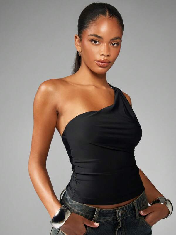 missguided MISSGUIDED One Shoulder Fitted Crop Top With Ruched Design