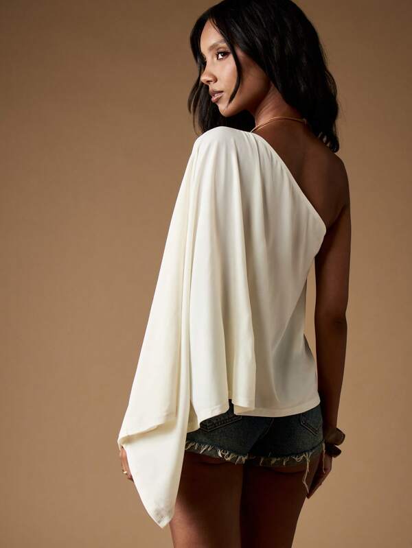 Missguided MISSGUIDED One Shoulder Poncho Top With Draped Sleeve