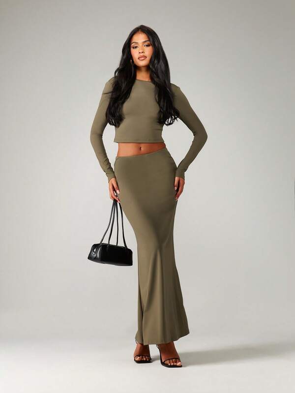 Missguided MISSGUIDED Open Back Bow Detail Crop Top With Fitted Maxi Skirt