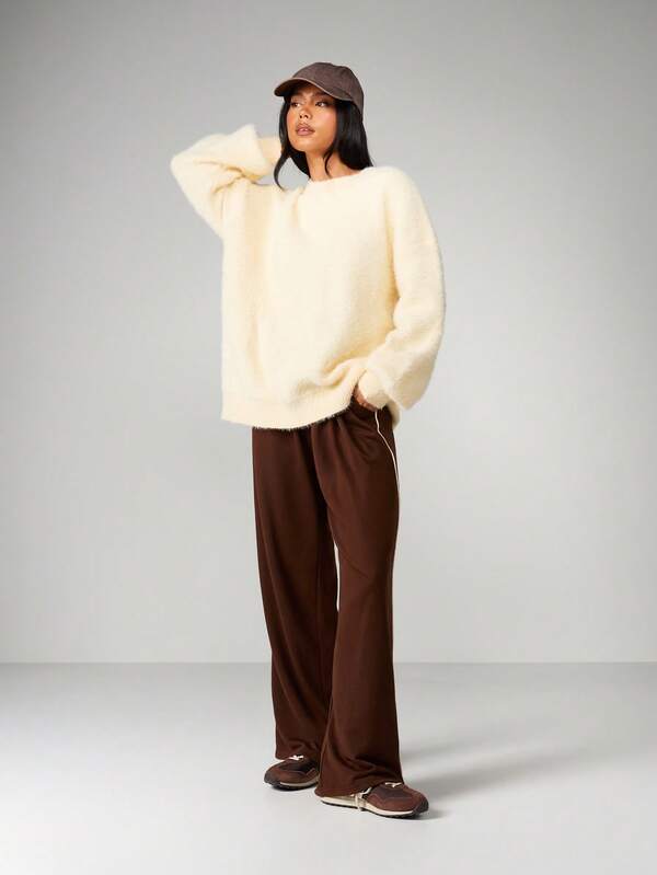 Missguided MISSGUIDED Oversized Crew Neck Fuzzy Sweater