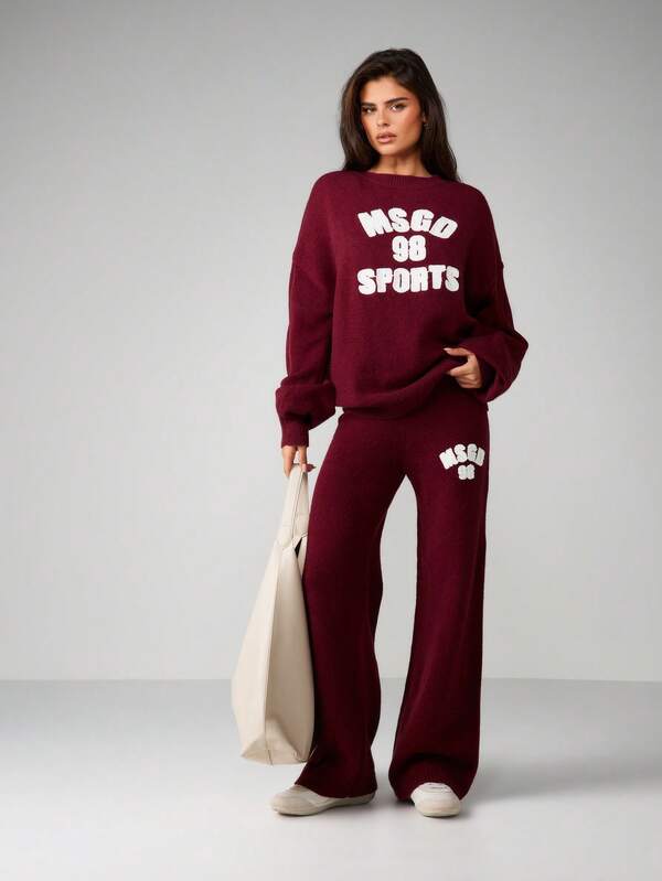 Missguided MISSGUIDED Oversized Crew Neck Knit Sweater With Logo Print