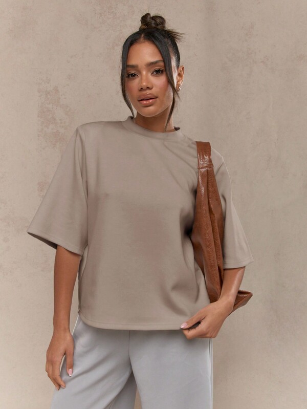 missguided MISSGUIDED Oversized Drop Shoulder T Shirt With Relaxed Fit
