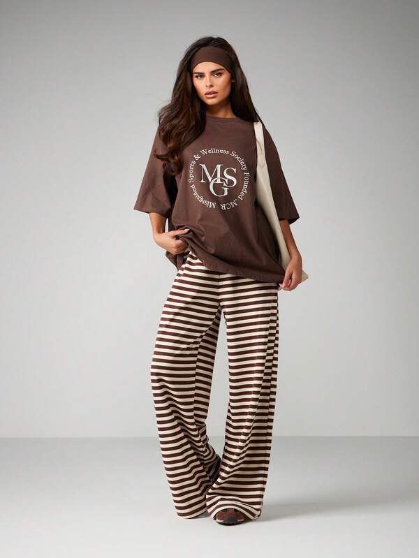Missguided MISSGUIDED Oversized Graphic T-Shirt With Circular Print