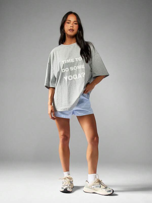 Missguided MISSGUIDED Oversized Graphic T-Shirt With Yoga Question Print