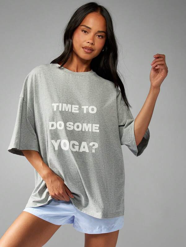 Missguided MISSGUIDED Oversized Graphic T-Shirt With Yoga Question Print