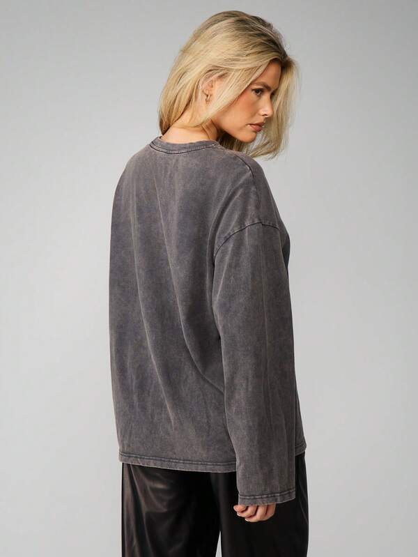 Missguided MISSGUIDED Oversized Long Sleeve Cross Graphic Tee