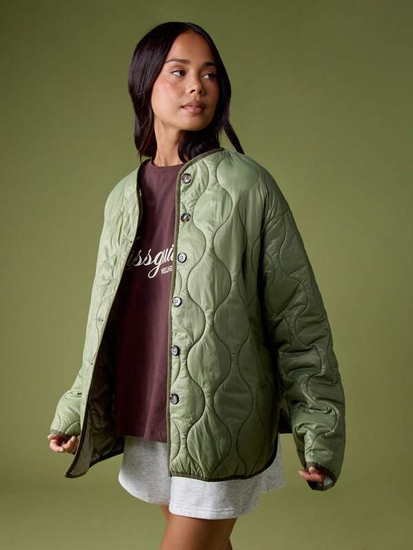 missguided MISSGUIDED Oversized Quilted Button Front Jacket With Logo Patch