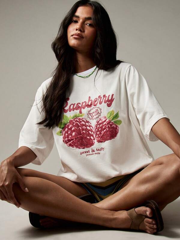 Missguided MISSGUIDED Oversized Raspberry Print T-Shirt With Fresh Fruit Design