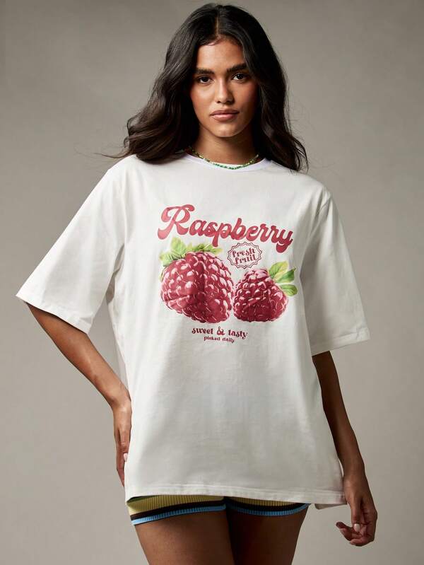 Missguided MISSGUIDED Oversized Raspberry Print T-Shirt With Fresh Fruit Design