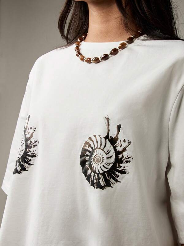 Missguided MISSGUIDED Oversized Shell Print Graphic Ocean Theme T-Shirt